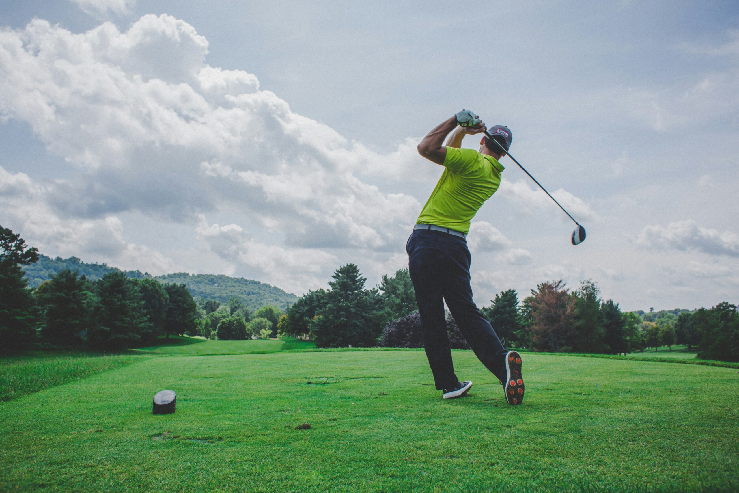 competitive golf